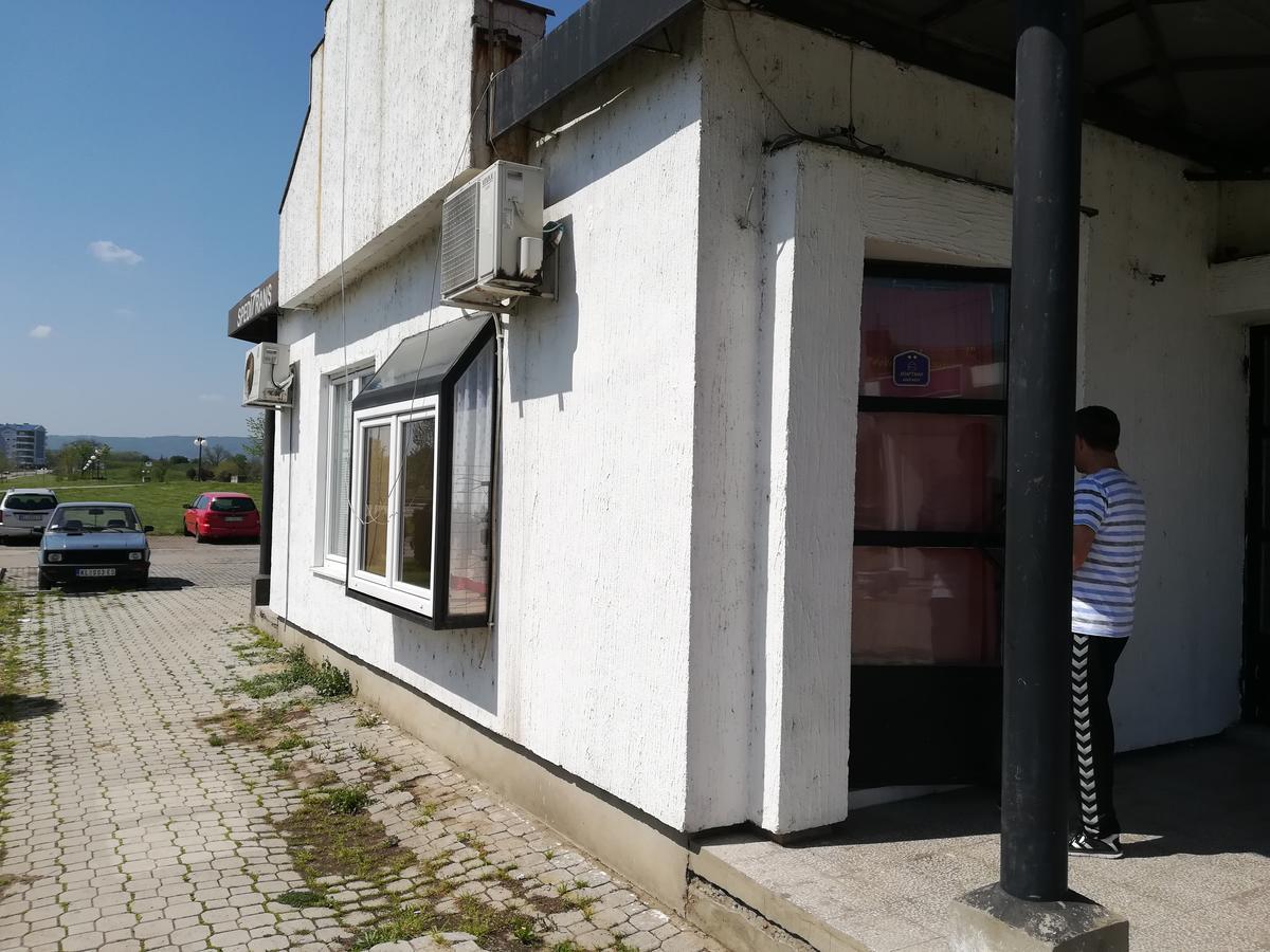 Apartmani Filipovic Kladovo Zewnętrze zdjęcie
